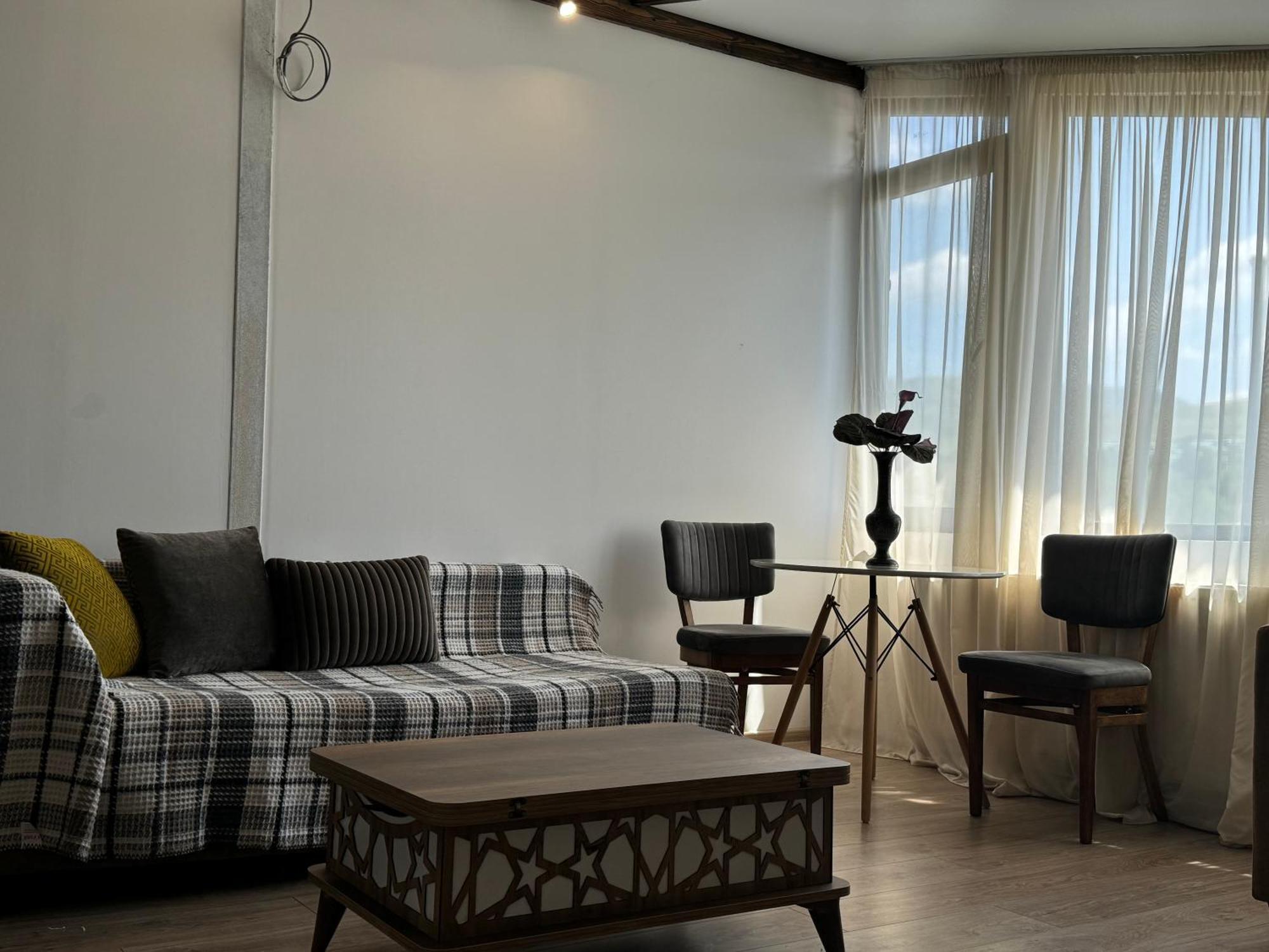 Guest House Elene Γκόρι Εξωτερικό φωτογραφία